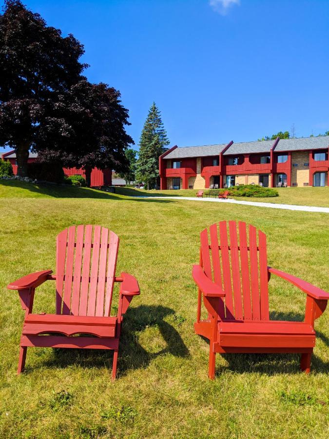 Cedar Hill Lodge Saint Ignace Εξωτερικό φωτογραφία