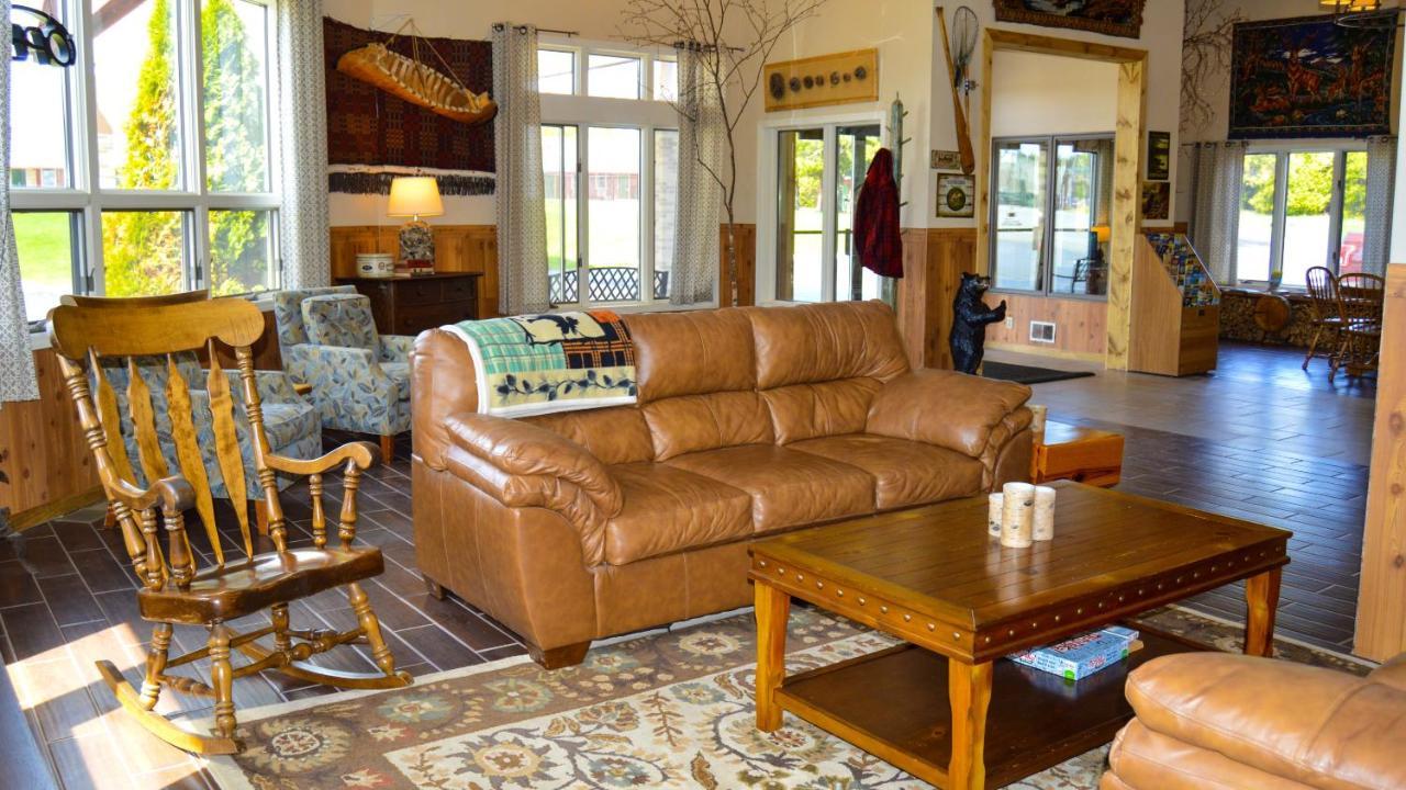 Cedar Hill Lodge Saint Ignace Εξωτερικό φωτογραφία