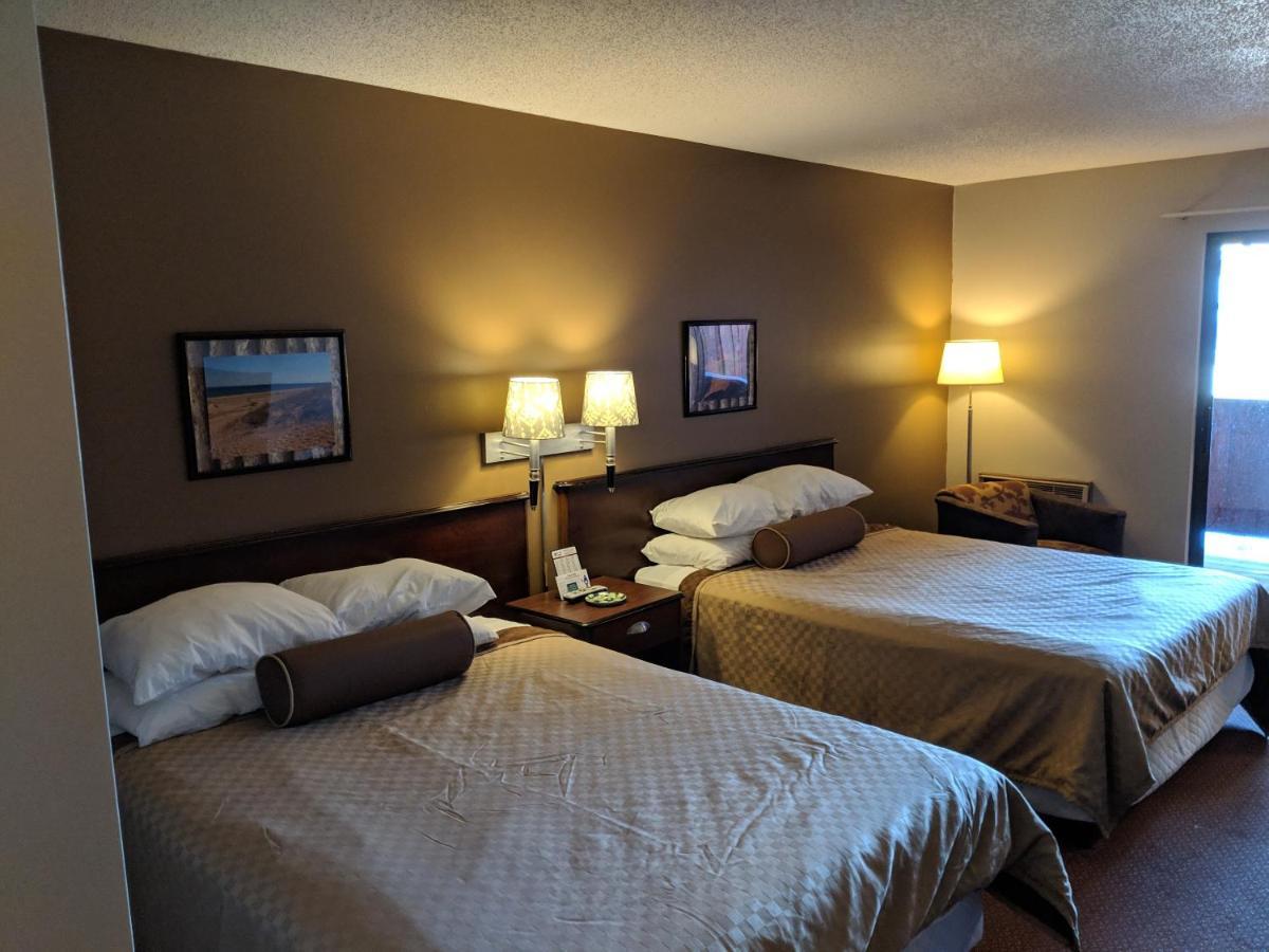 Cedar Hill Lodge Saint Ignace Εξωτερικό φωτογραφία