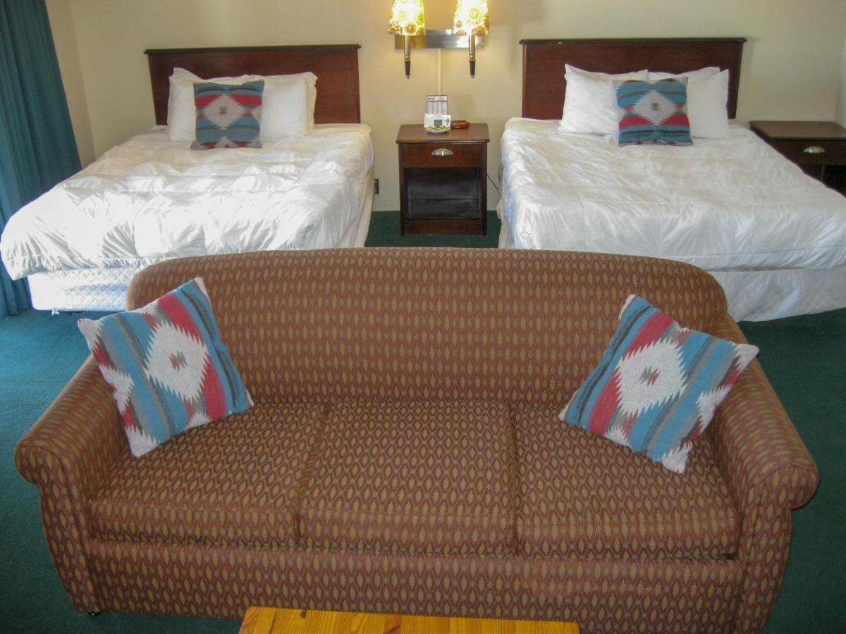 Cedar Hill Lodge Saint Ignace Εξωτερικό φωτογραφία