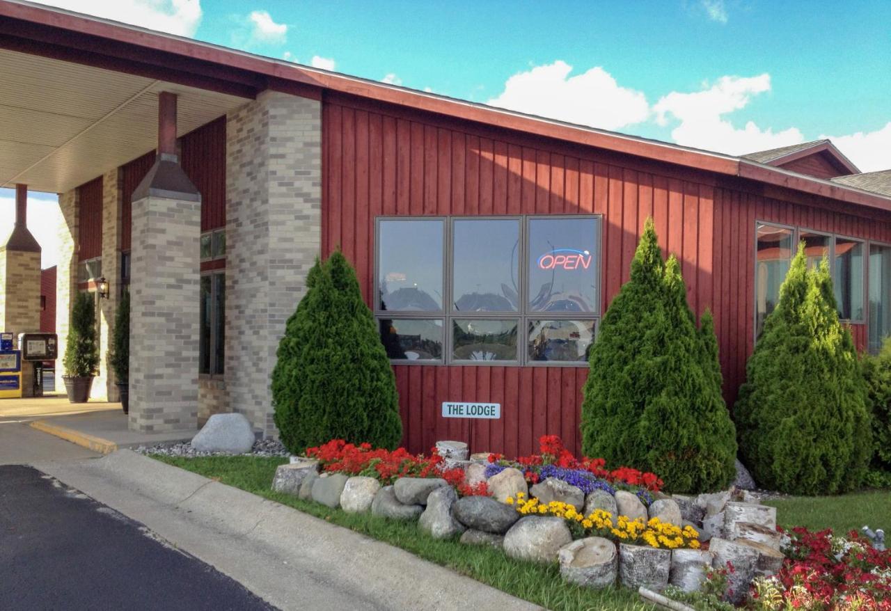 Cedar Hill Lodge Saint Ignace Εξωτερικό φωτογραφία