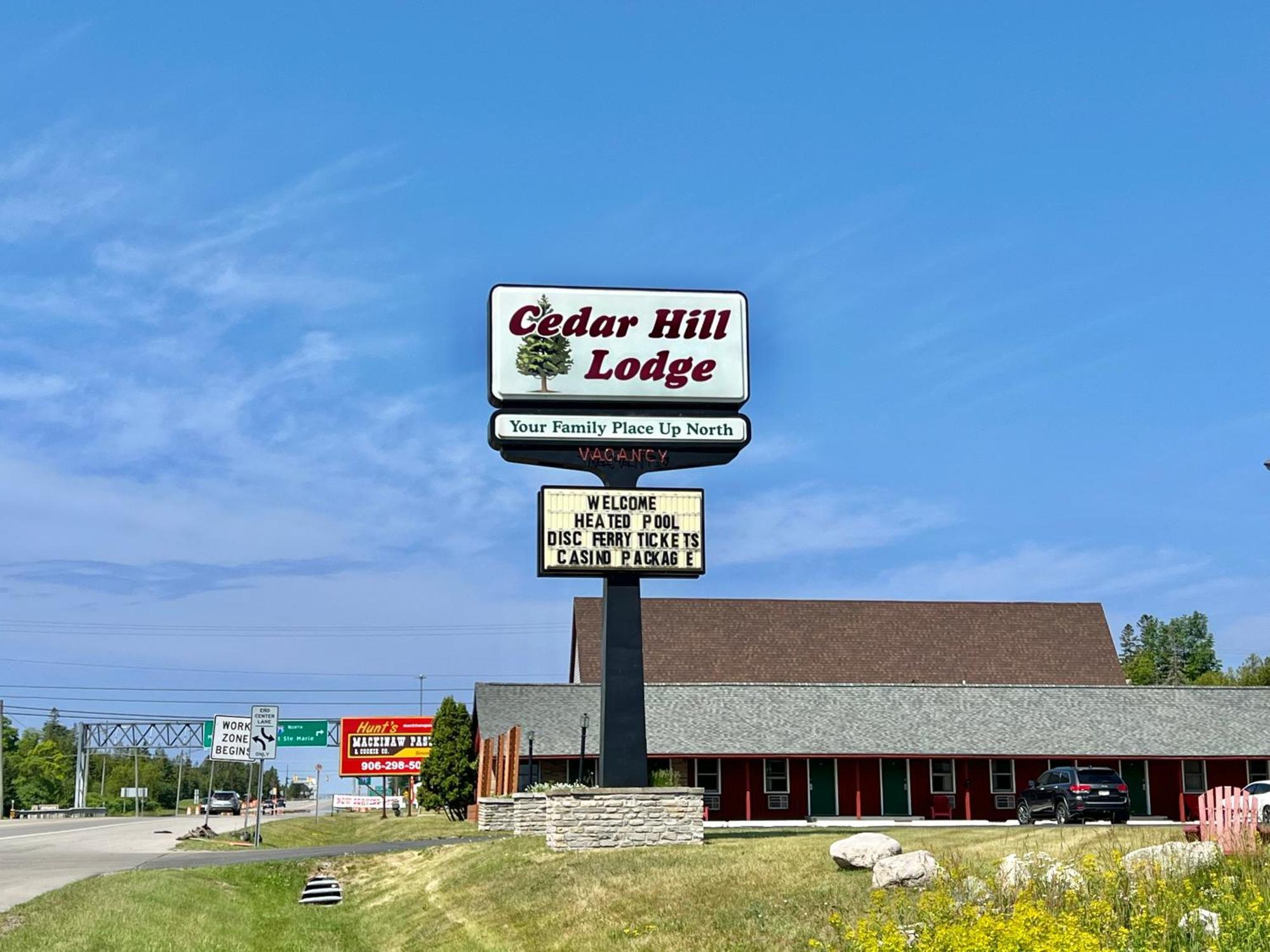 Cedar Hill Lodge Saint Ignace Εξωτερικό φωτογραφία